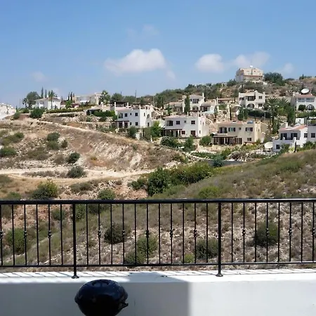公寓 2 Bed Mountains And Costal Views With Pool