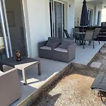 2 Bed Mountains And Costal Views With Pool