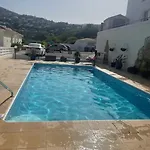 2 Bed Mountains And Costal Views With Pool Apartament Paphos