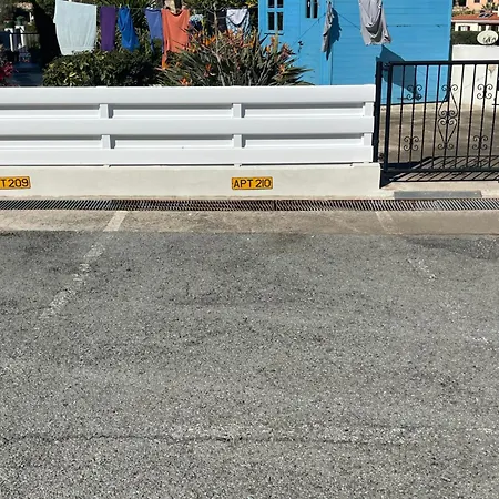 Lägenhet 2 Bed Mountains And Costal Views With Pool *