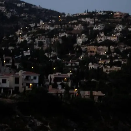 Lägenhet 2 Bed Mountains And Costal Views With Pool Paphos