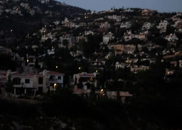 Διαμέρισμα 2 Bed Mountains And Costal Views With Pool Πάφος