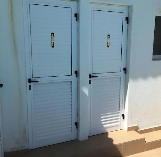 Διαμέρισμα 2 Bed Mountains And Costal Views With Pool *