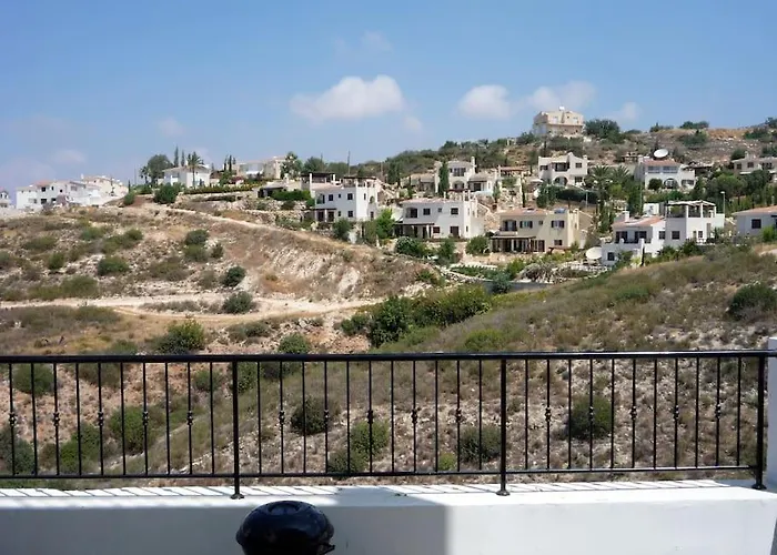 Διαμέρισμα 2 Bed Mountains And Costal Views With Pool