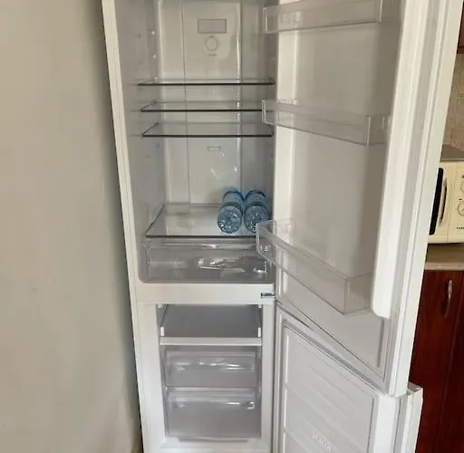 2 Bed Mountains And Costal Views With Pool