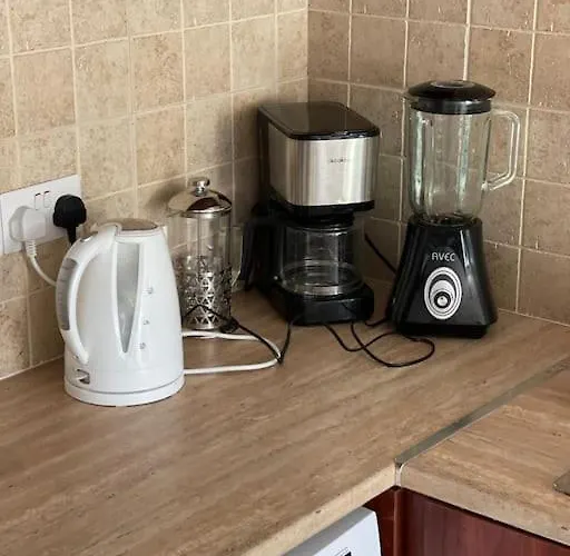 2 Bed Mountains And Costal Views With Pool Διαμέρισμα Πάφος