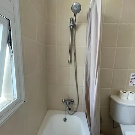 アパート 2 Bed Mountains And Costal Views With Pool