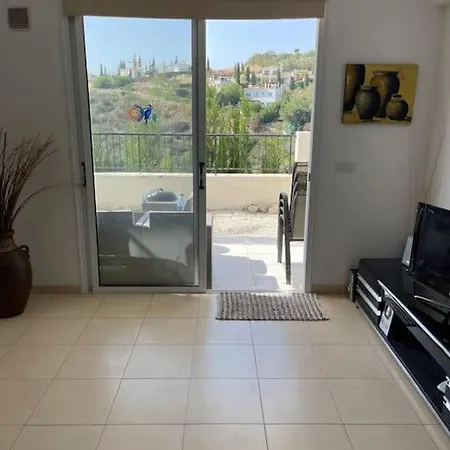 Daire 2 Bed Mountains And Costal Views With Pool *